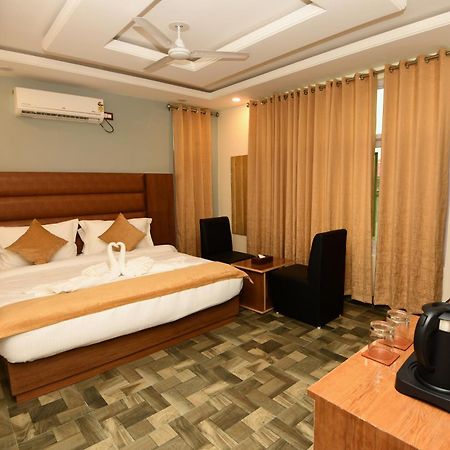 Jf Green Resorts - Near Srinagar Airport Exterior photo